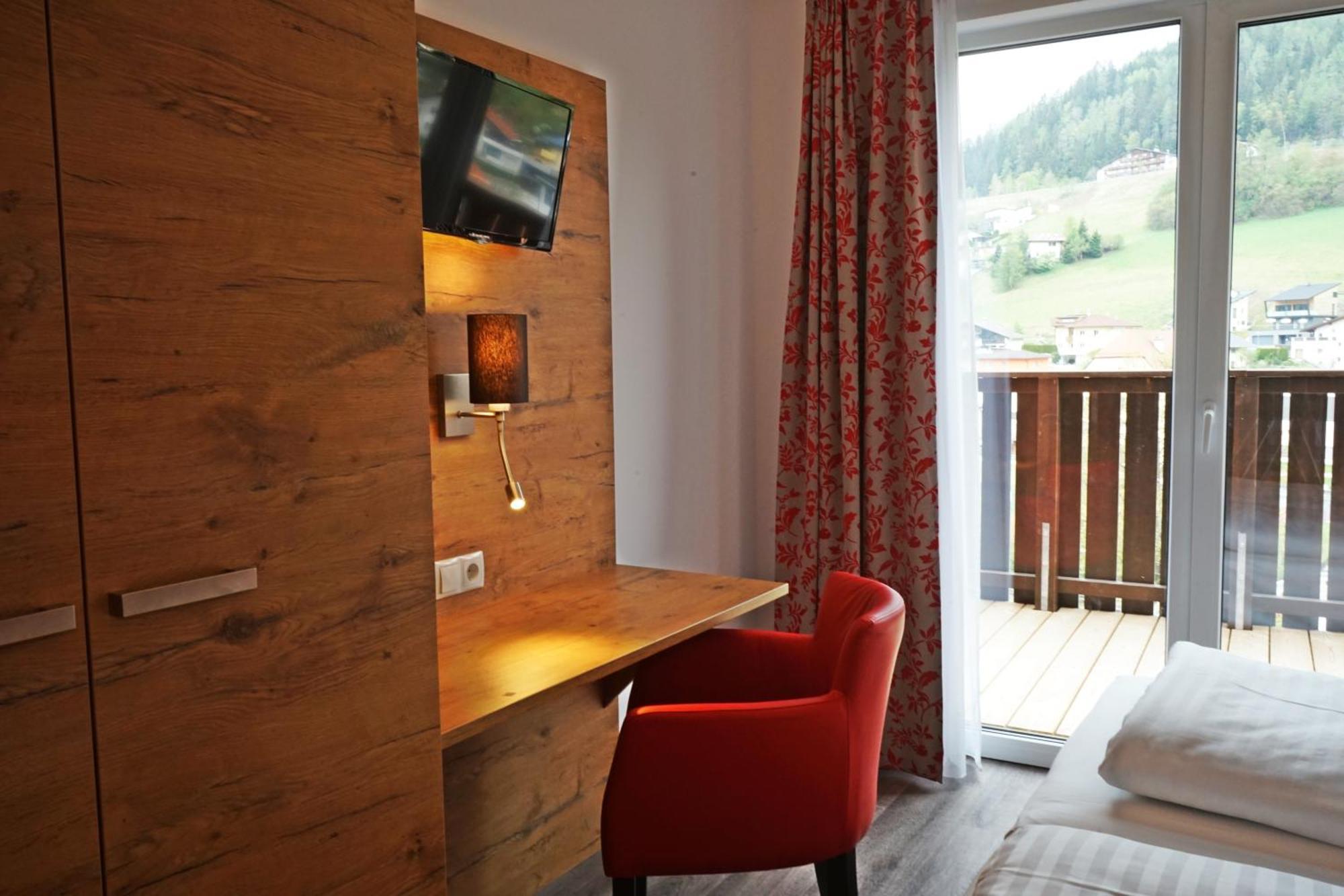 Hotel Wilder Mann Штайнах-на-Бреннер Номер фото